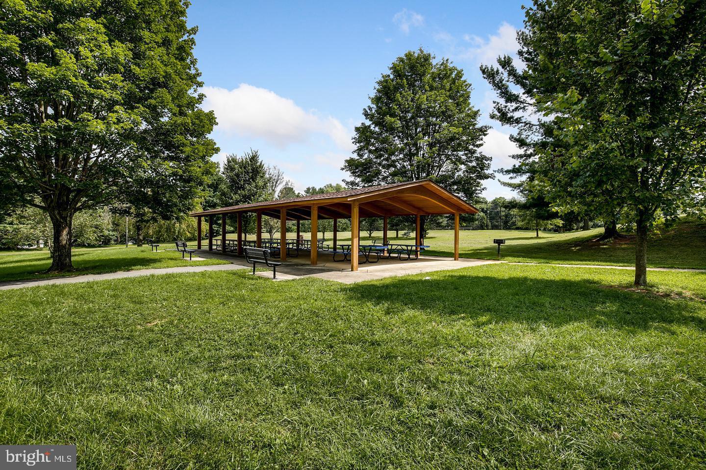 MALLARD COVE CONDOMINIUMS - Residential