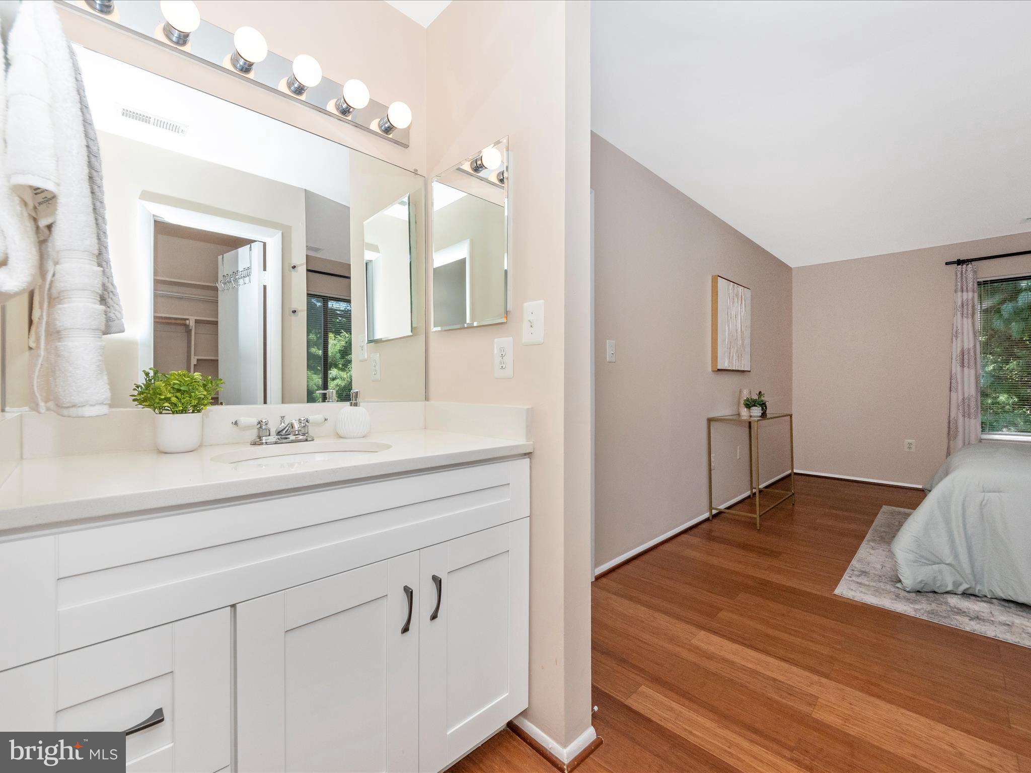 MALLARD COVE CONDOMINIUMS - Residential