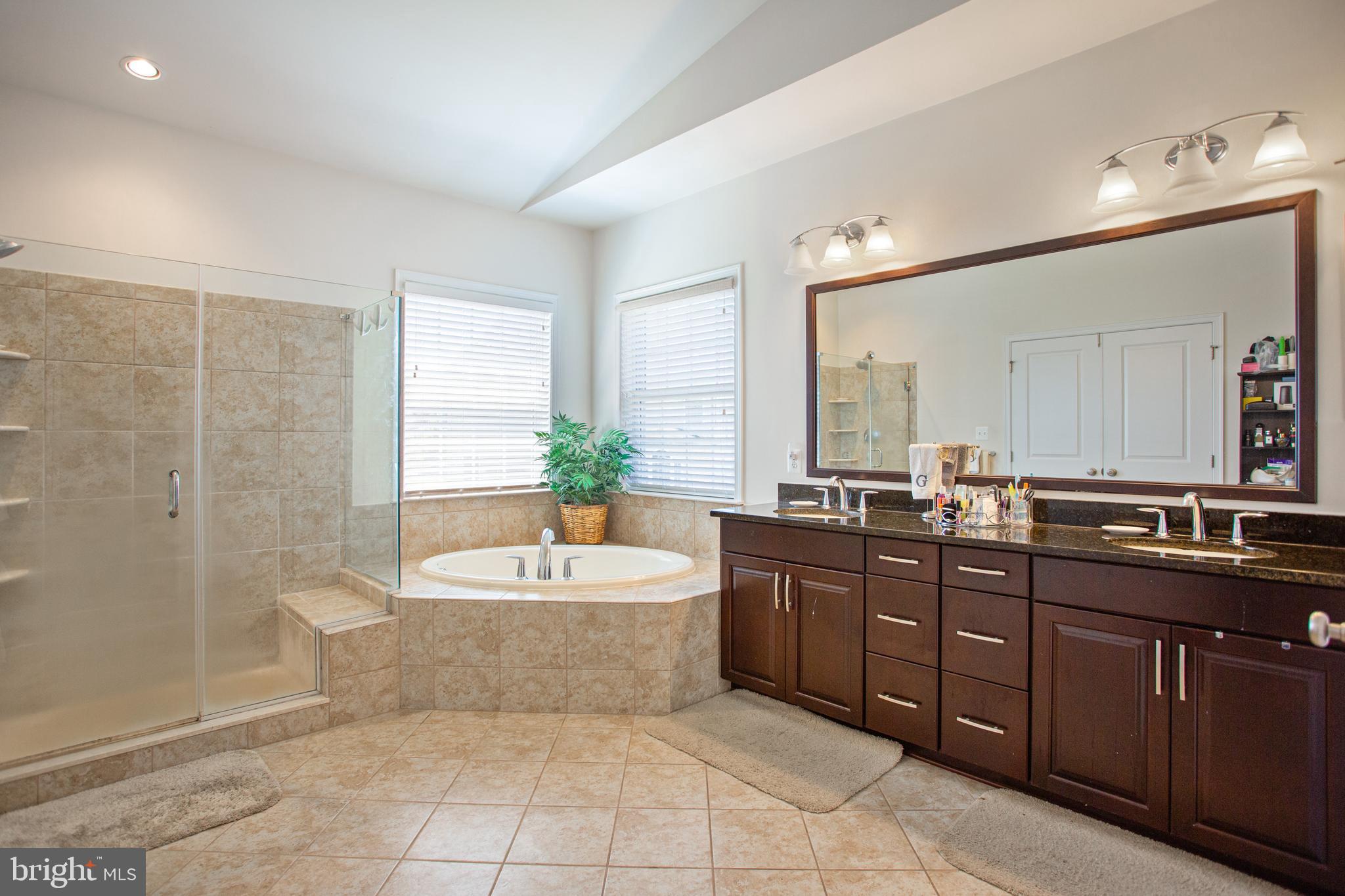 MARLBORO RIDGE - Residential