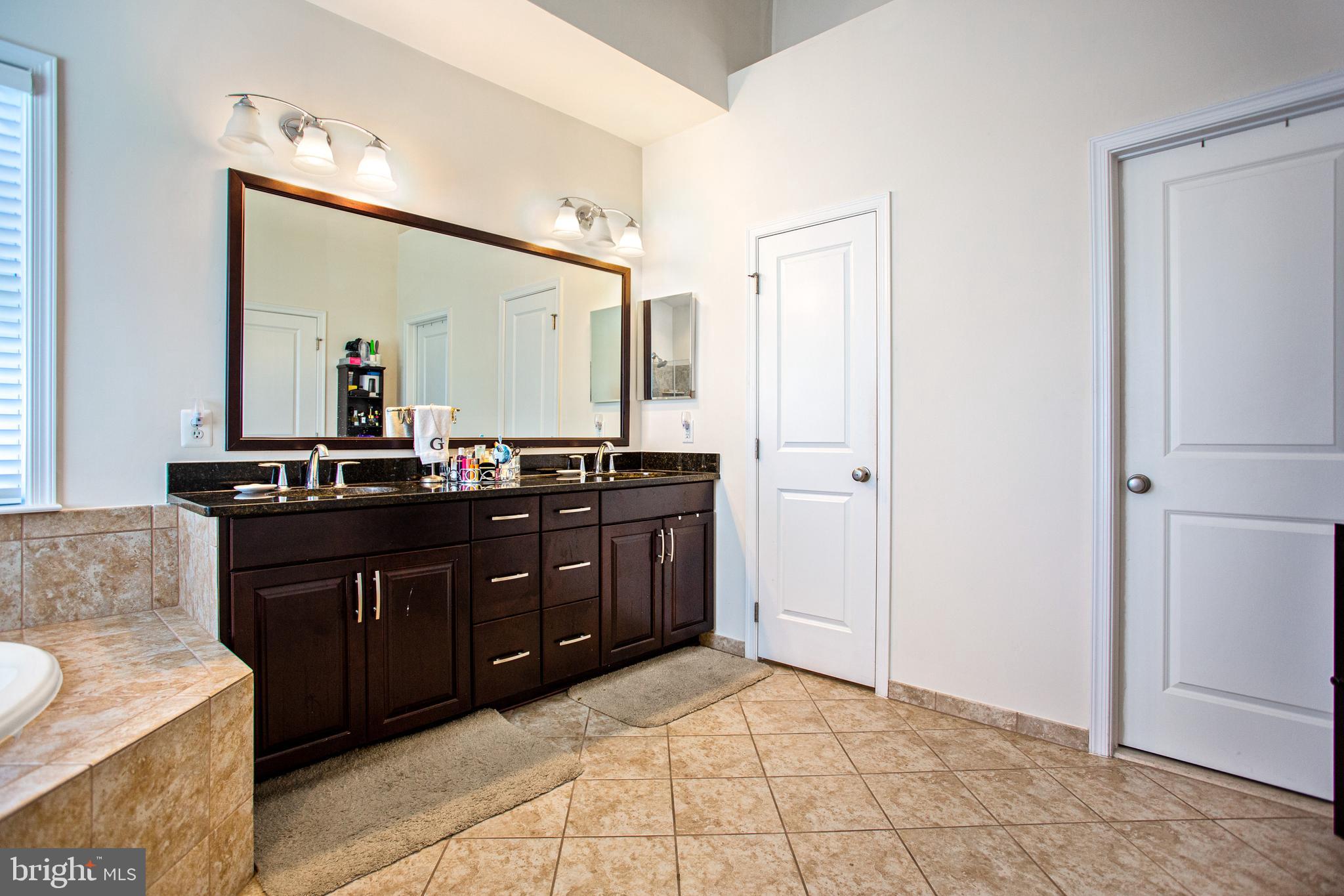 MARLBORO RIDGE - Residential