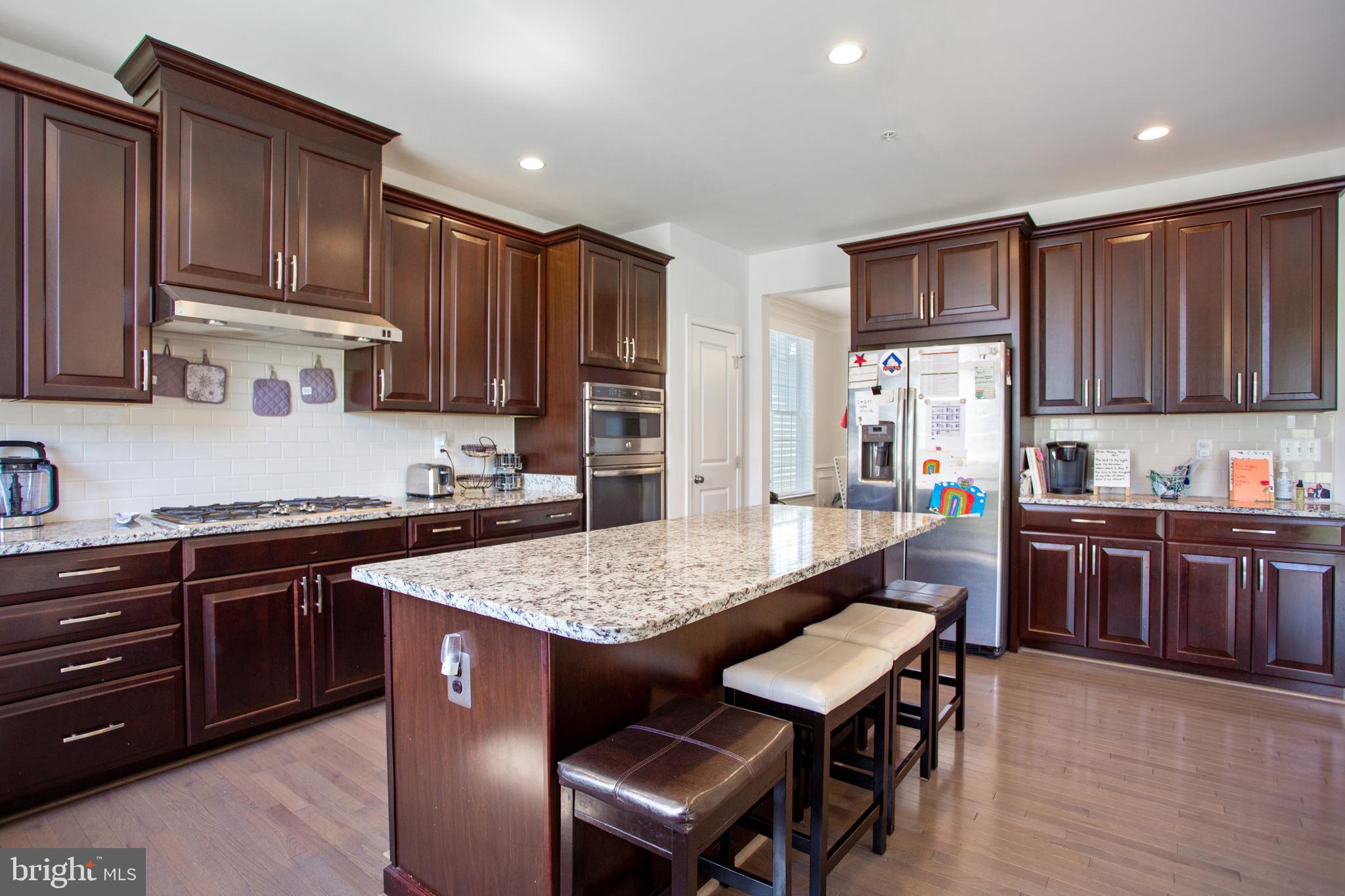 MARLBORO RIDGE - Residential