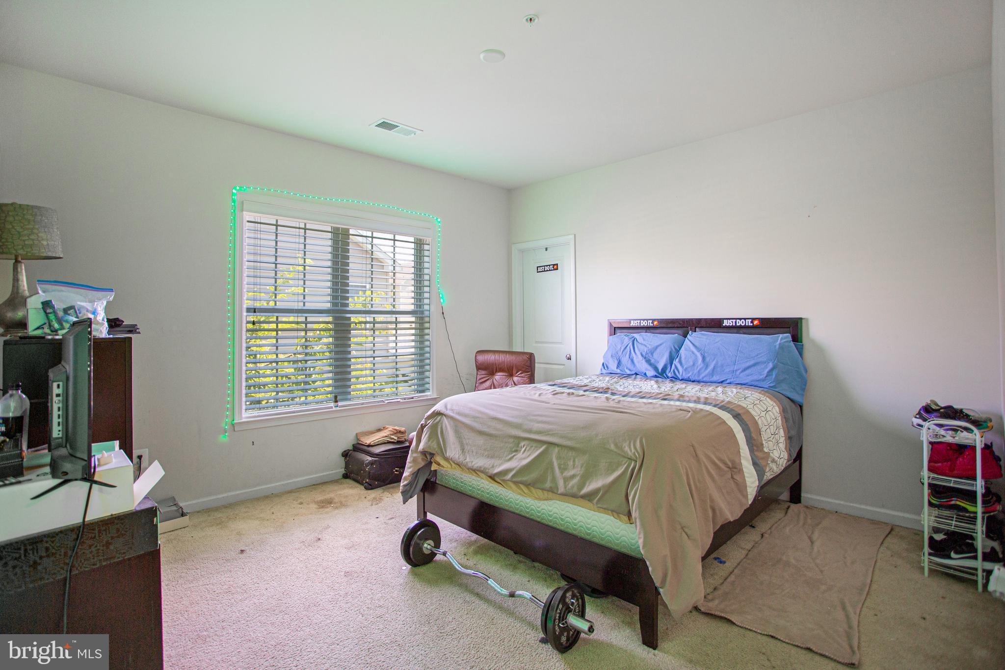 MARLBORO RIDGE - Residential