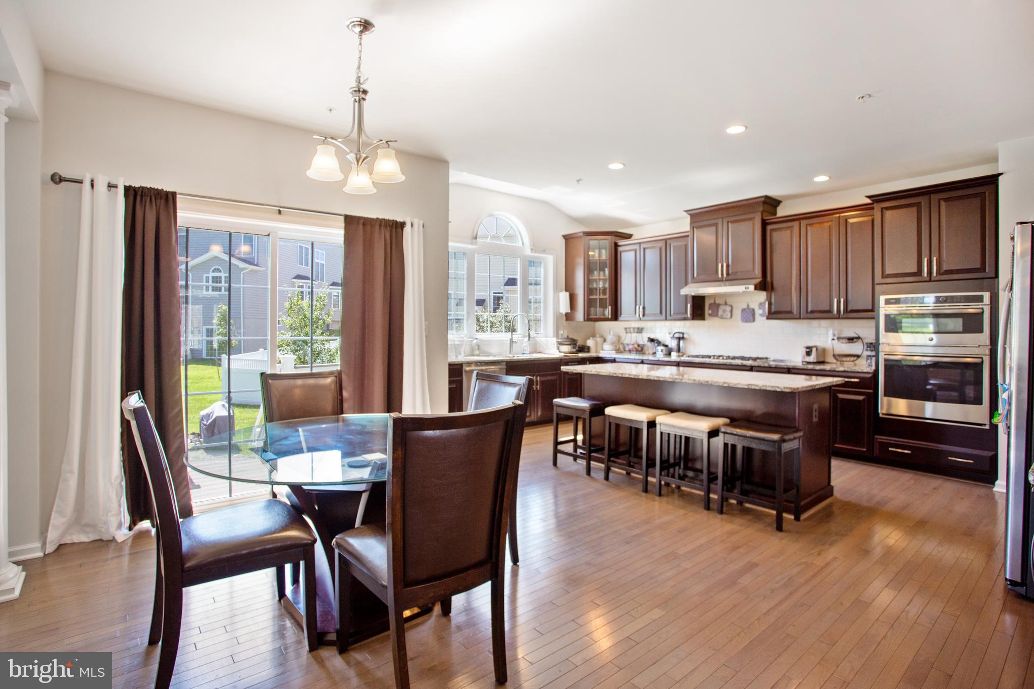 MARLBORO RIDGE - Residential