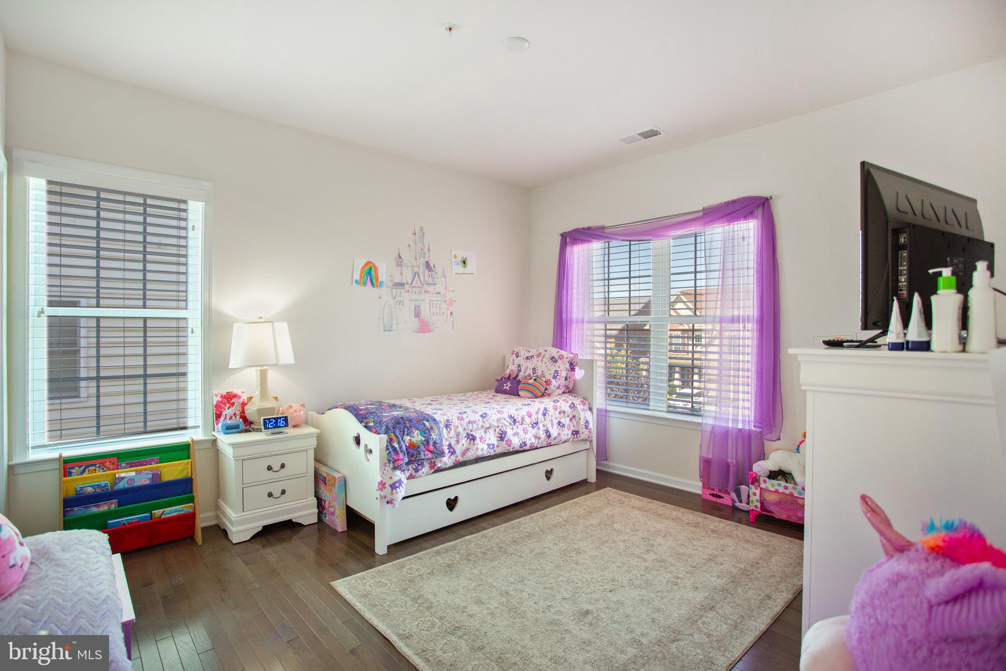 MARLBORO RIDGE - Residential