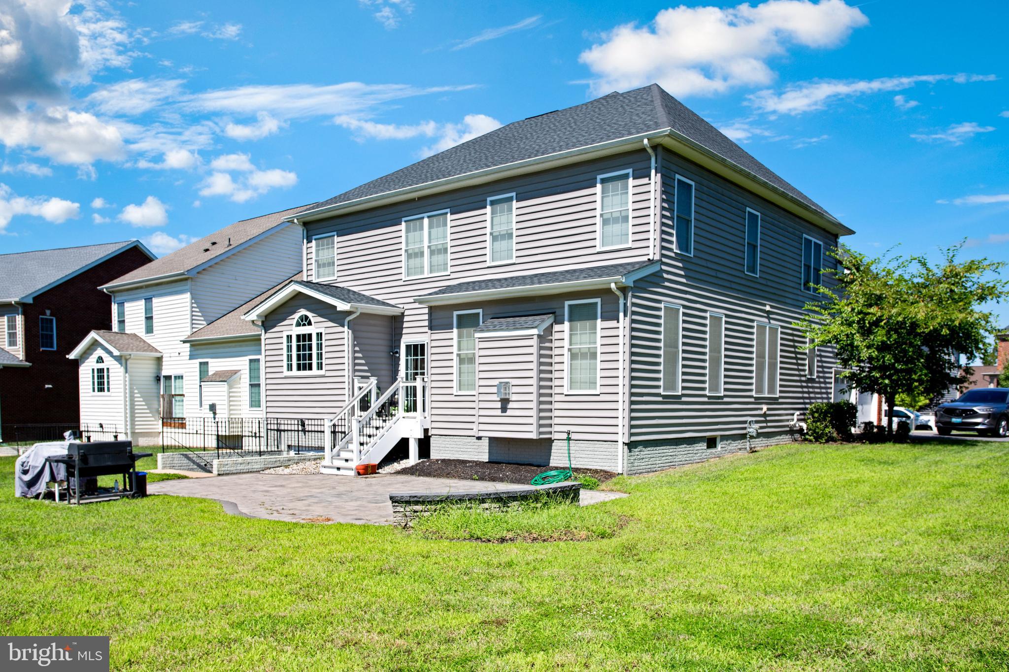 MARLBORO RIDGE - Residential