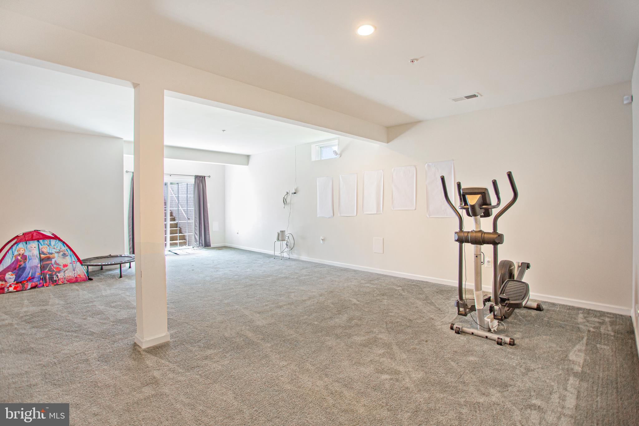 MARLBORO RIDGE - Residential