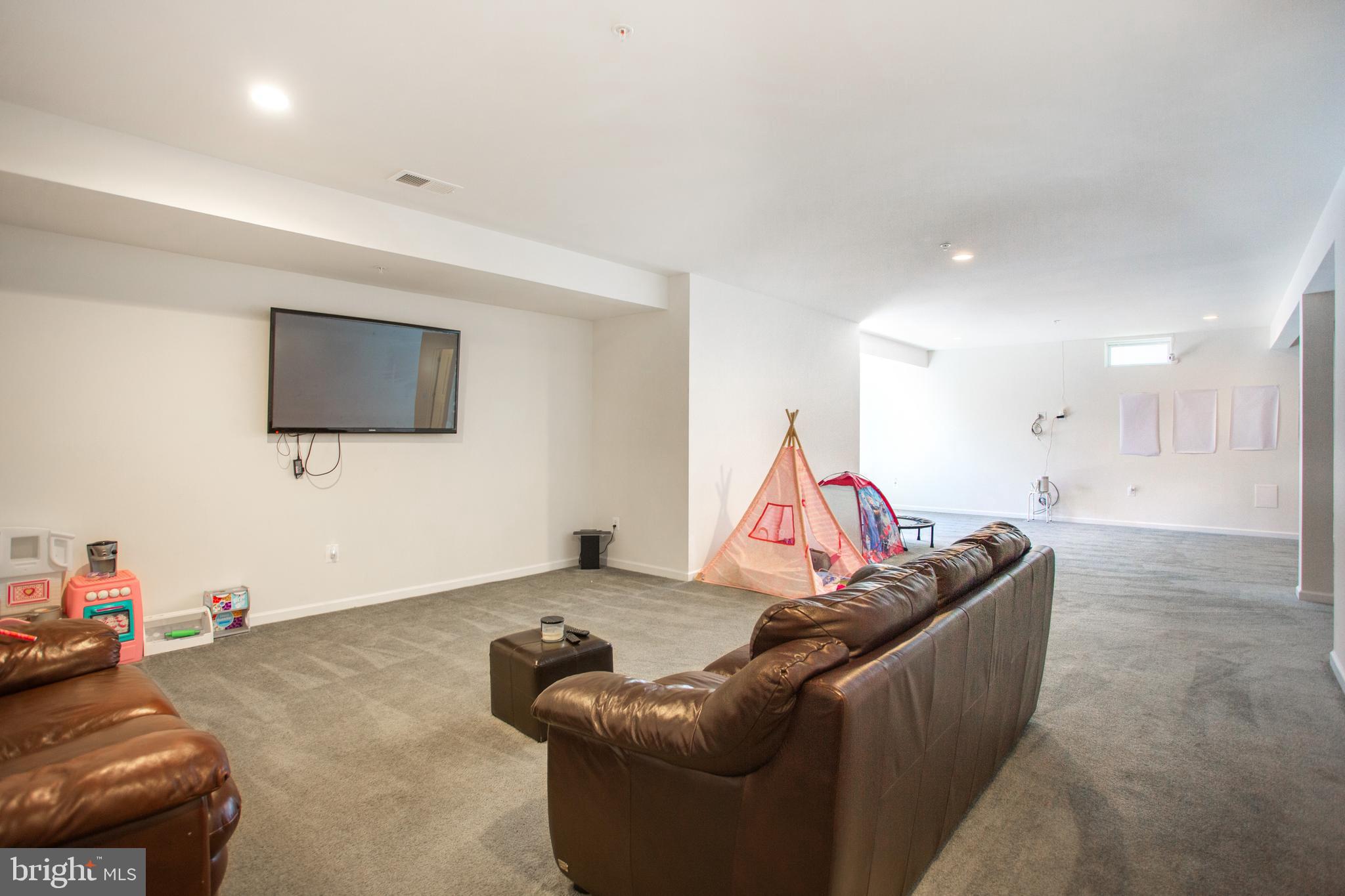 MARLBORO RIDGE - Residential