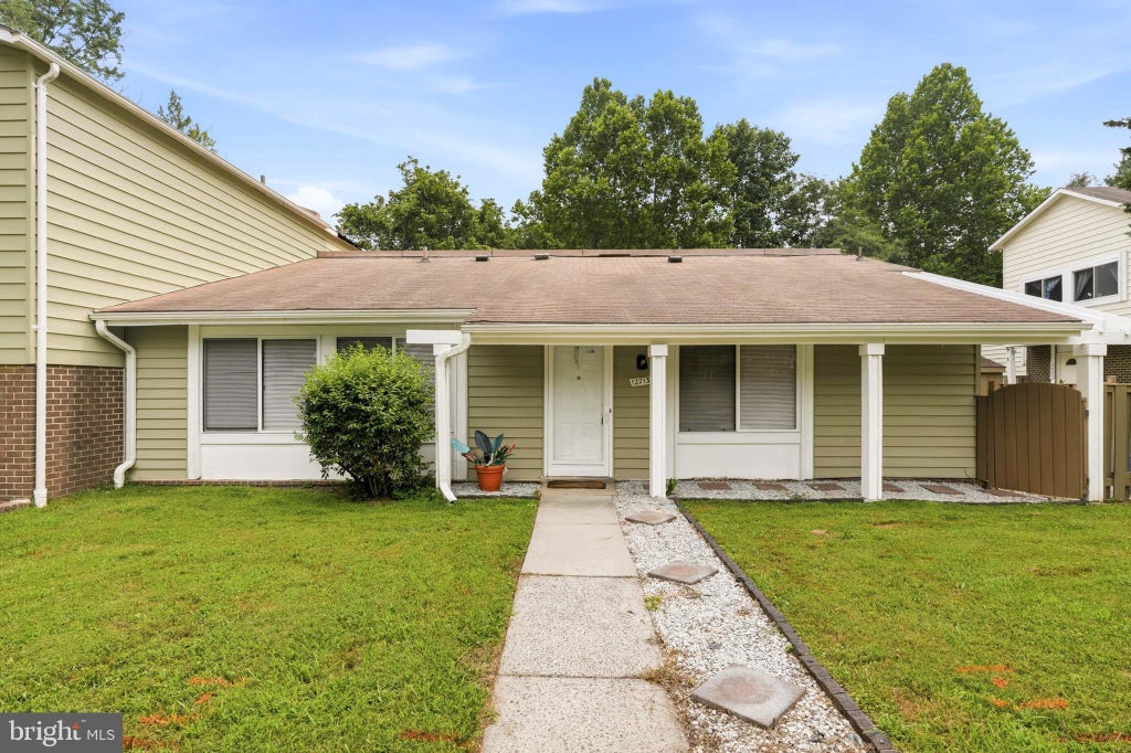 Photo of 12713 Sesame Seed Court, GERMANTOWN, MD 20874 (MLS # MDMC2245364)