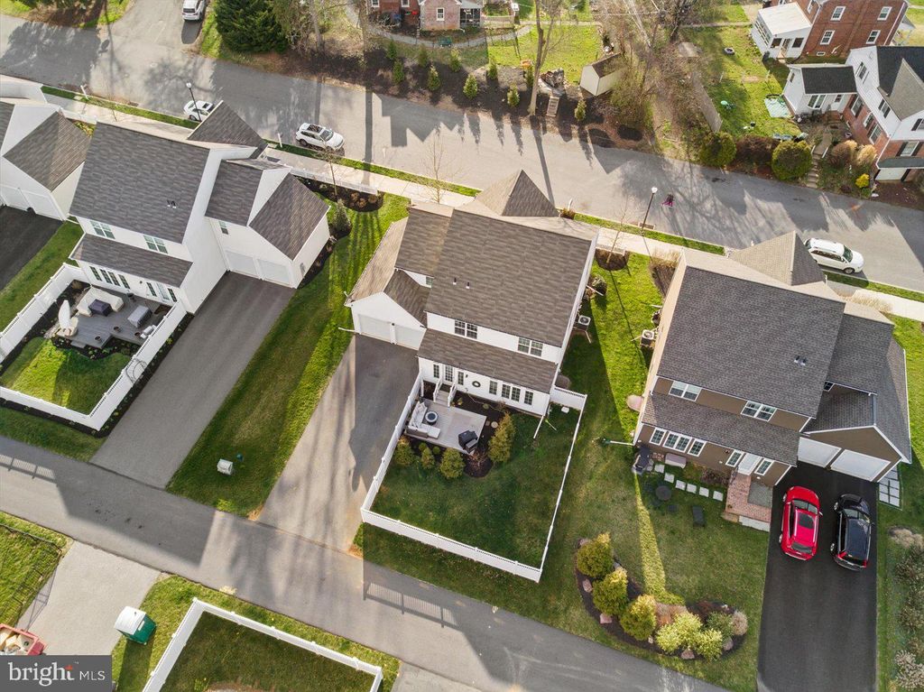 Photo of 1141 ESBENSHADE DR, LANCASTER, PA 17601 (MLS # PALA2032800)