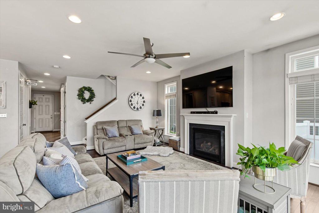 Photo of 1141 ESBENSHADE DR, LANCASTER, PA 17601 (MLS # PALA2032800)