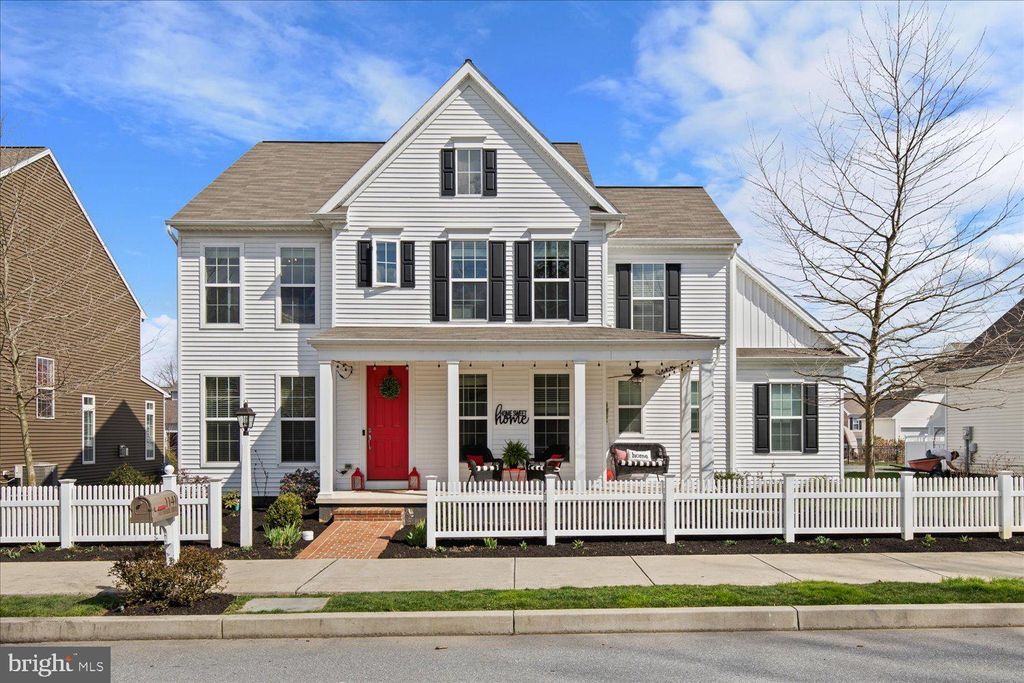 Photo of 1141 ESBENSHADE DR, LANCASTER, PA 17601 (MLS # PALA2032800)