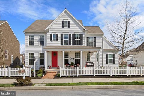 Photo of 1141 ESBENSHADE DR, LANCASTER, PA 17601 (MLS # PALA2032800)