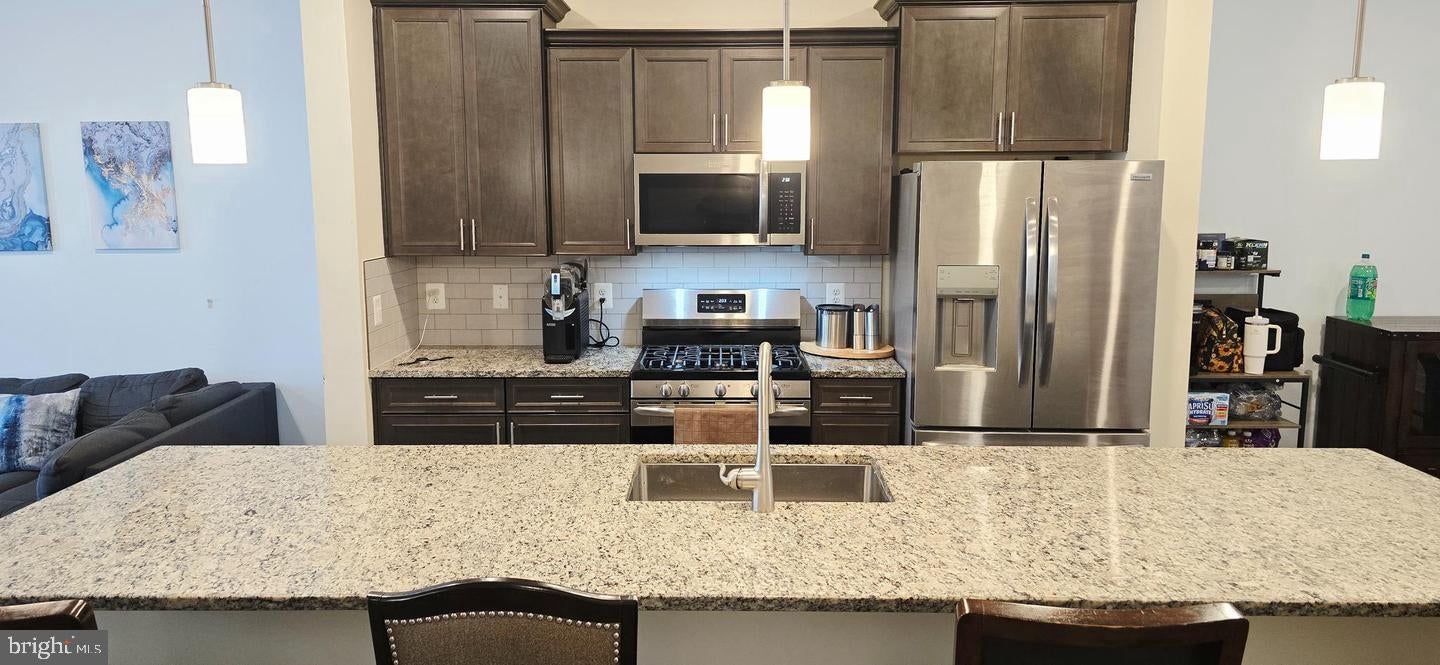 11709 EMILY DICKINSON PL