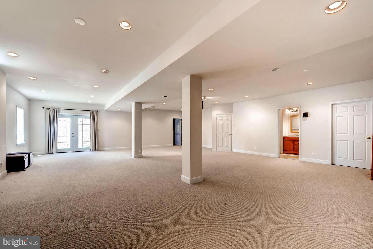 HUNT VALLEY - Residential