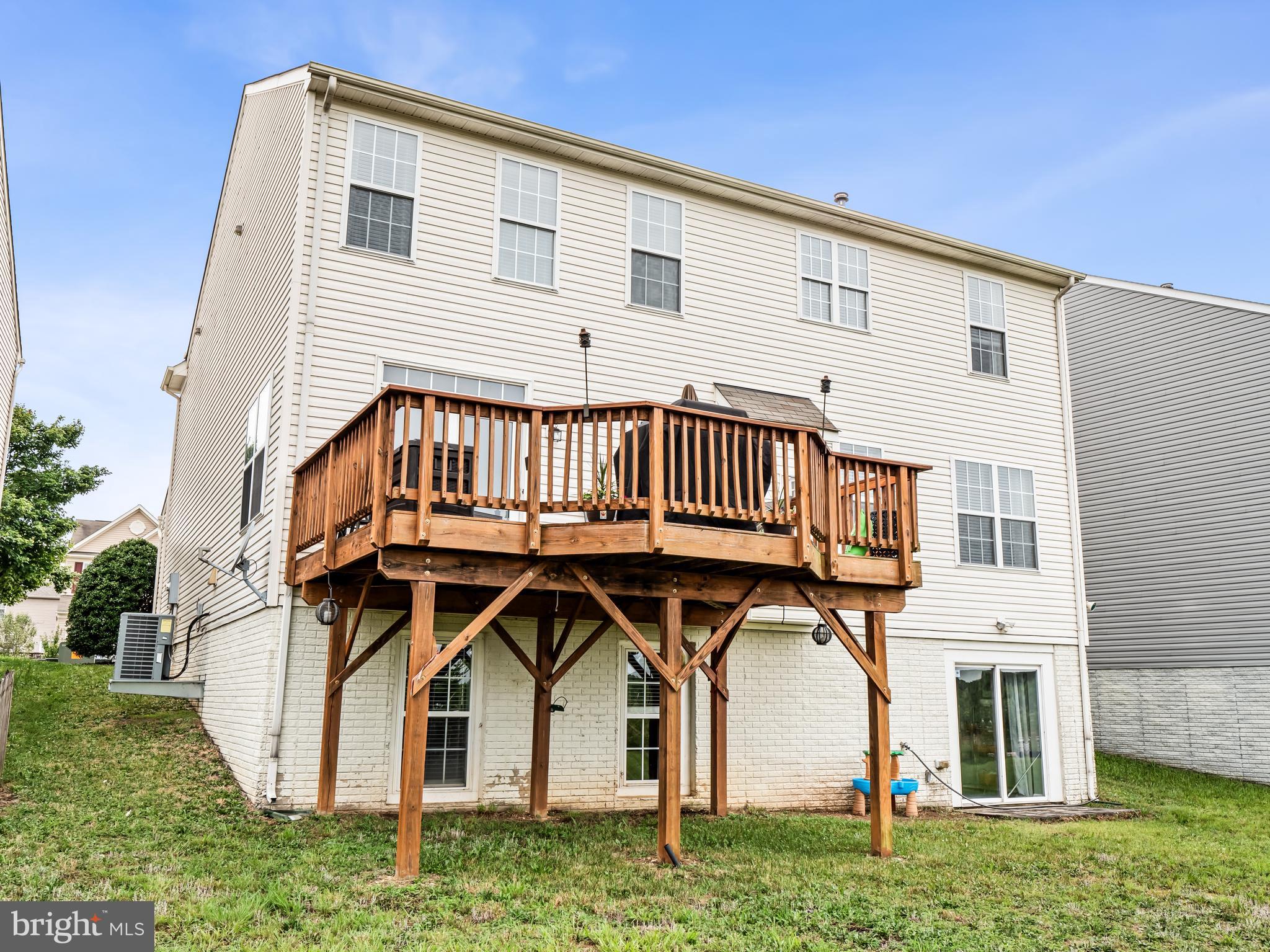 THE FALLS AT LEE'S PARK - Residential