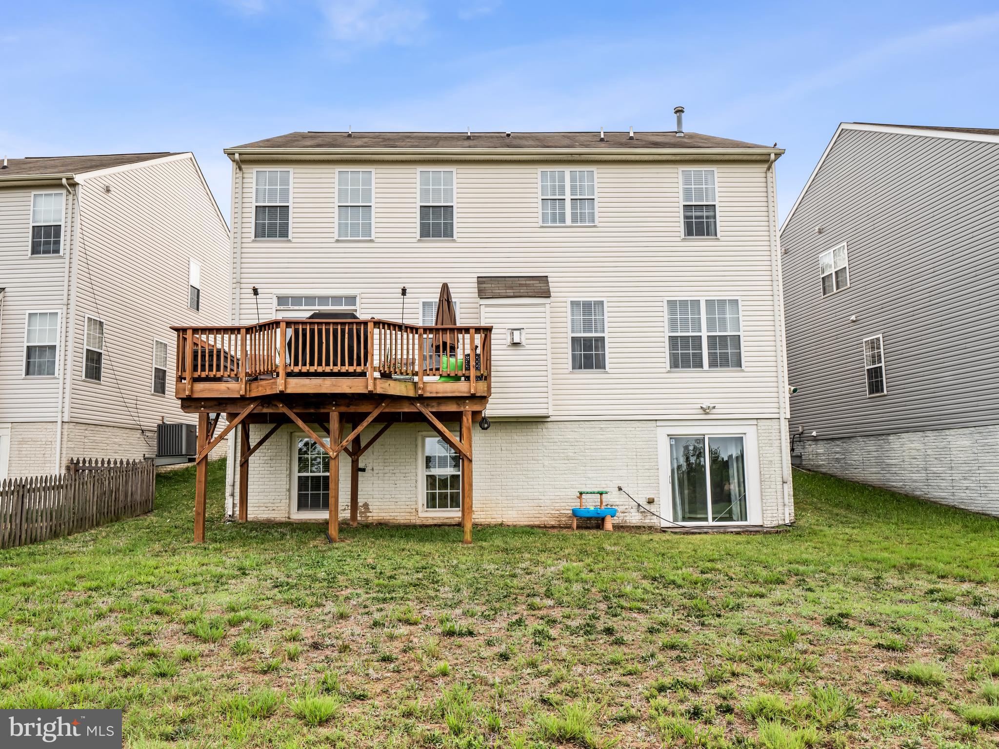 THE FALLS AT LEE'S PARK - Residential