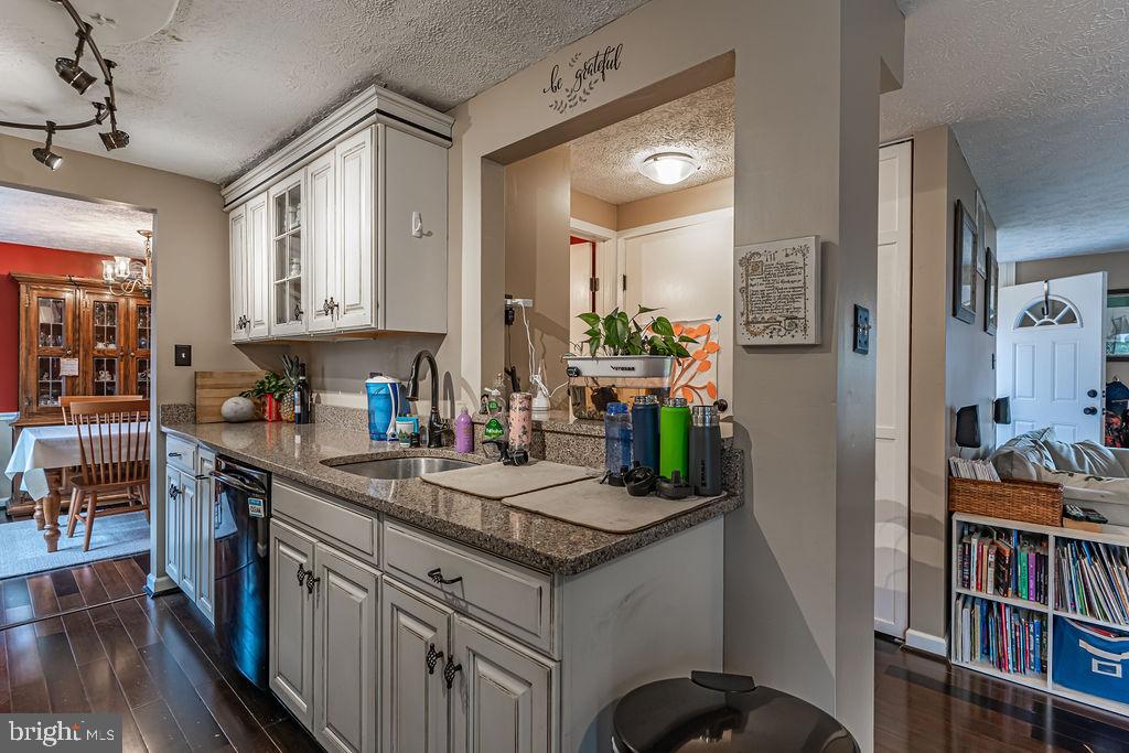 BURKE CENTRE - Residential Lease