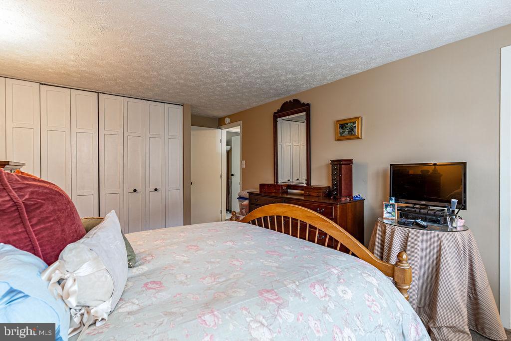 BURKE CENTRE - Residential Lease