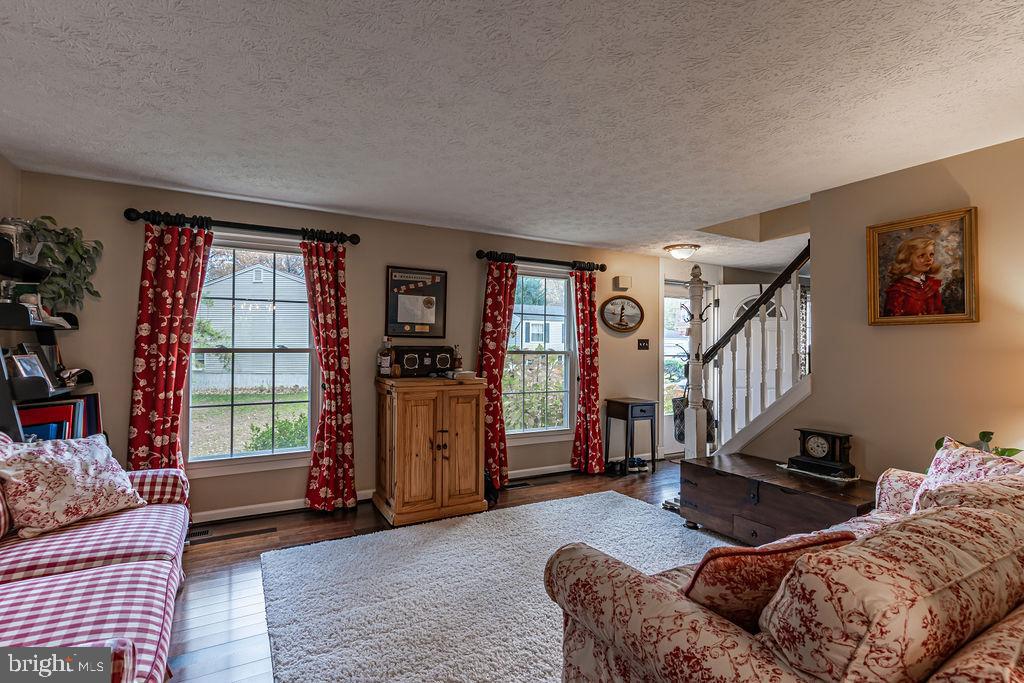 BURKE CENTRE - Residential Lease