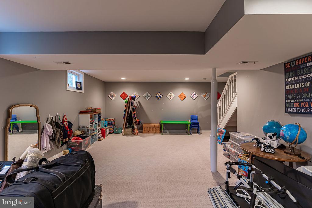 BURKE CENTRE - Residential Lease