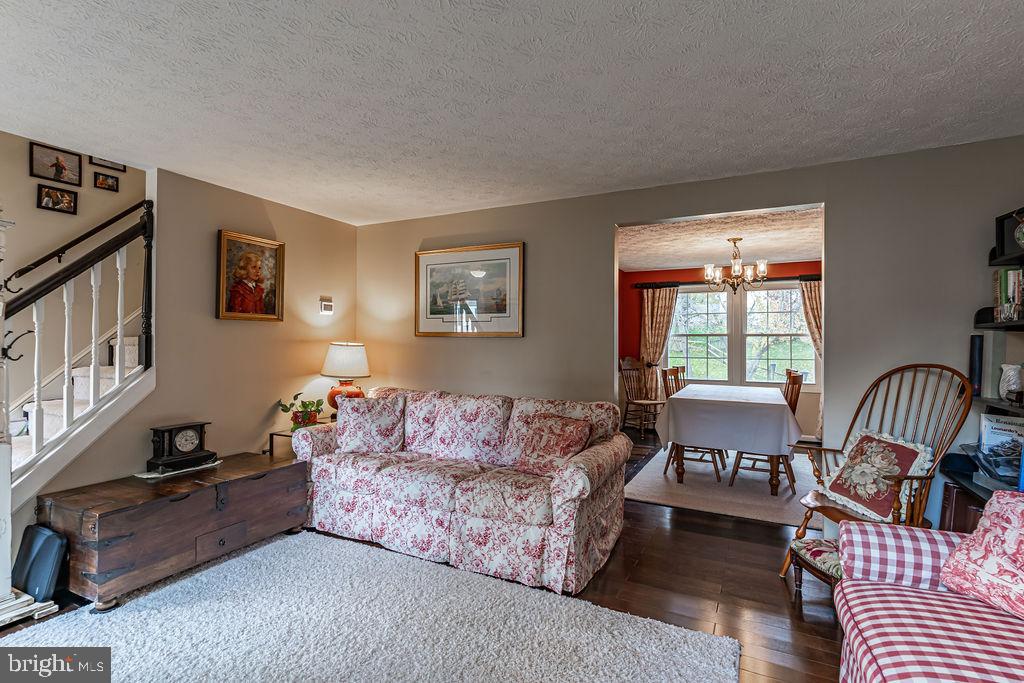 BURKE CENTRE - Residential Lease