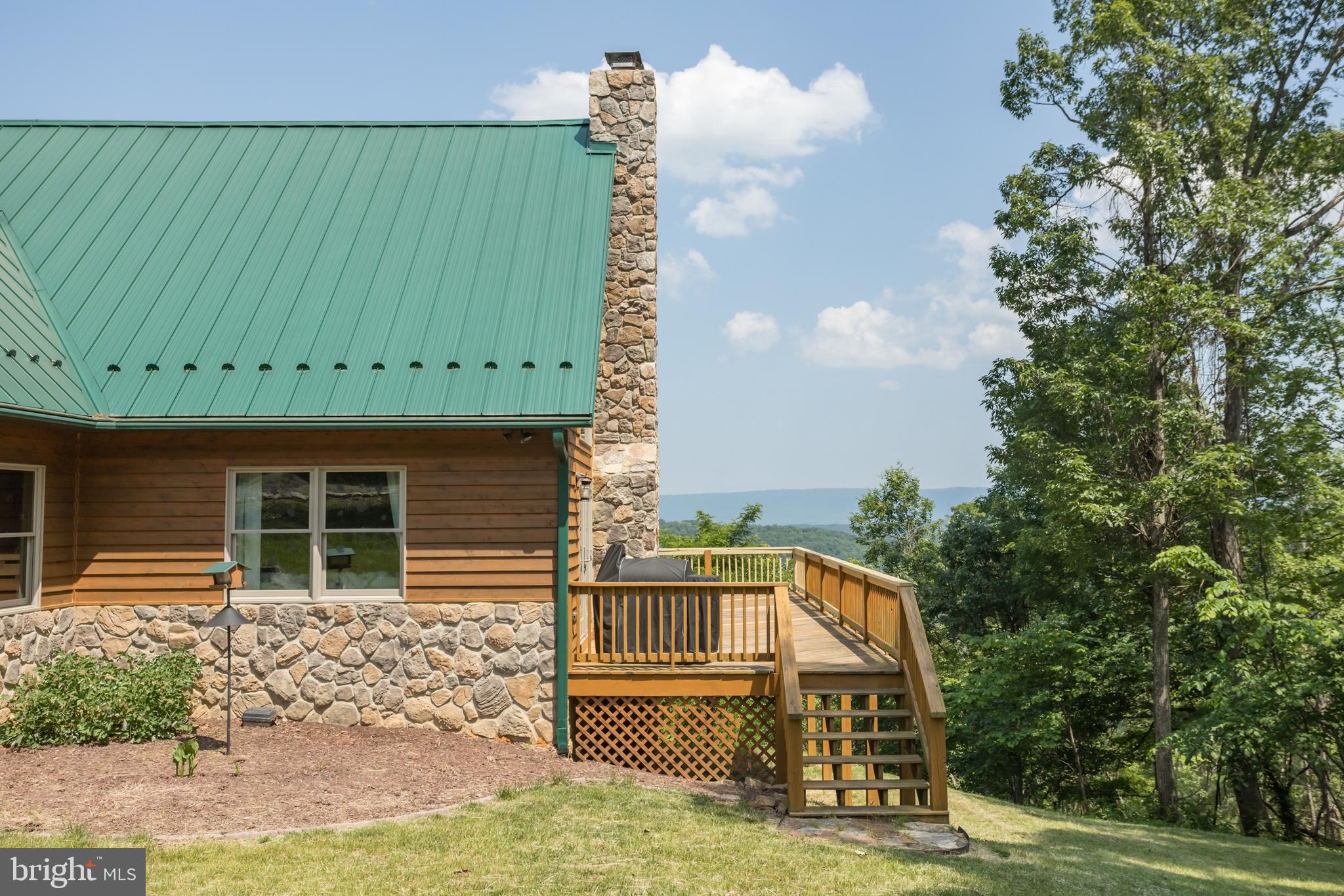 2020 QUAINT ACRES LANE