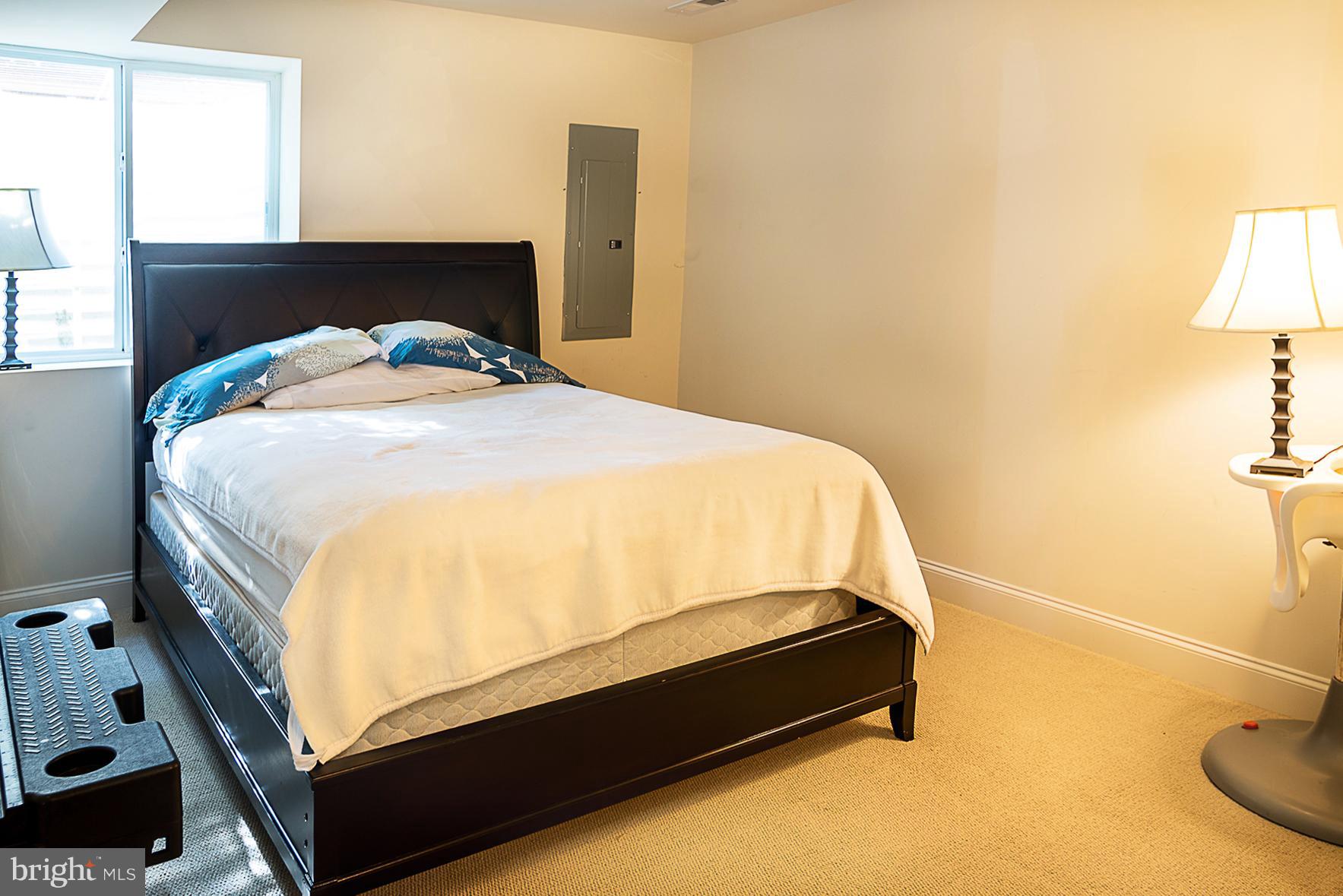 NORTH POINTE SUB - Residential