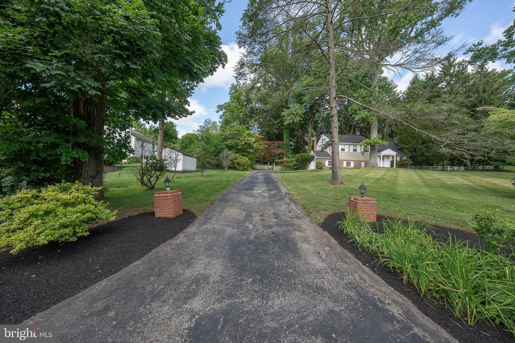 302 EARLES LANE