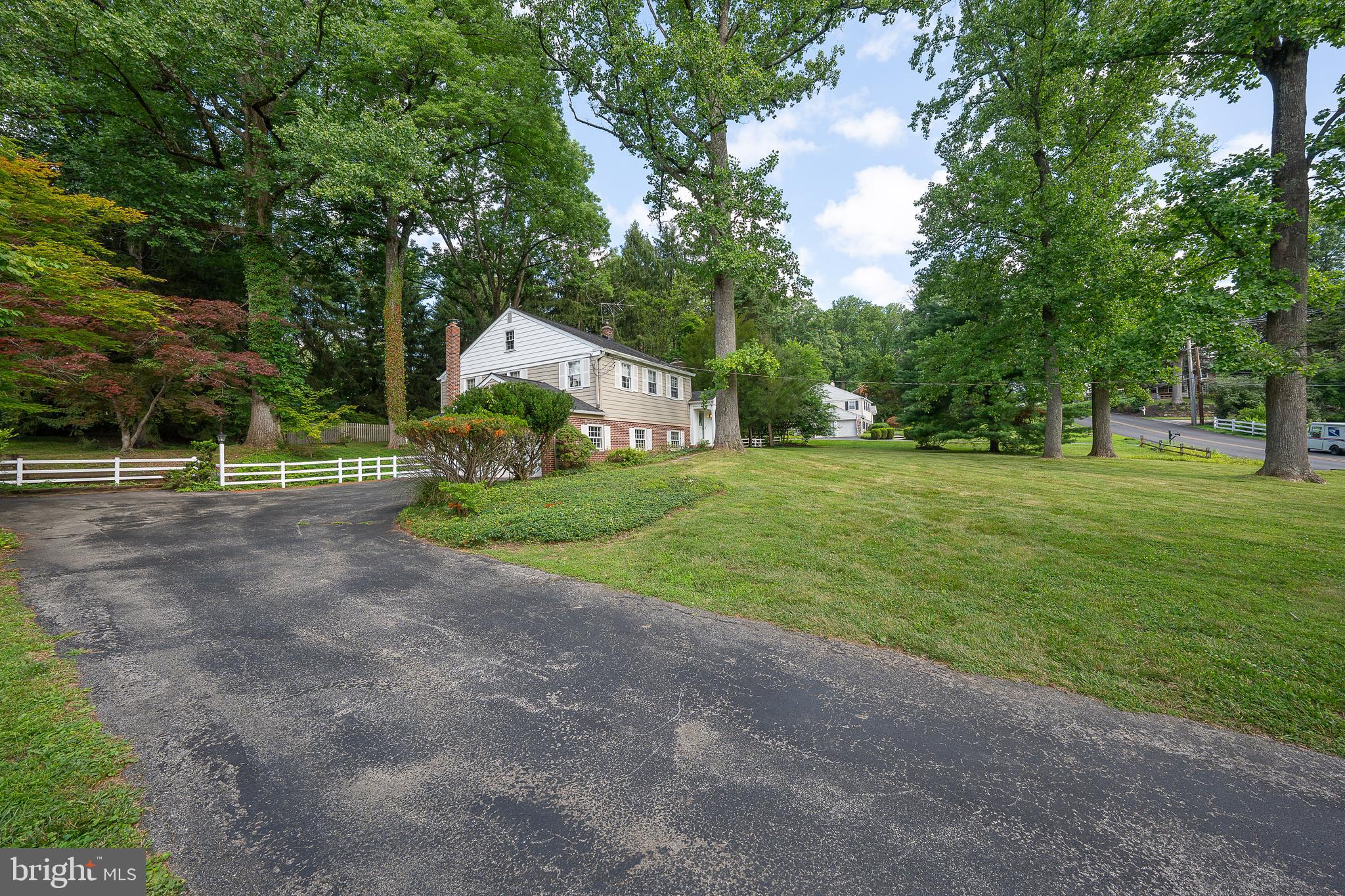 302 EARLES LANE
