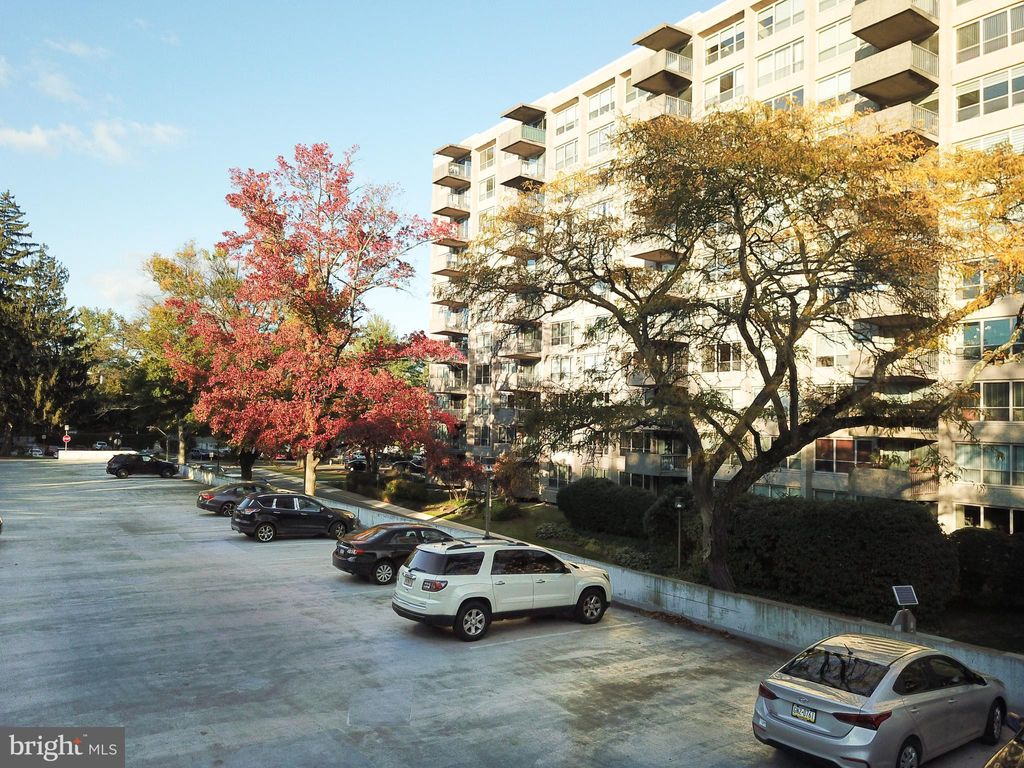 Photo of 1001 City Avenue #W-405, WYNNEWOOD, PA 19096 (MLS # PAMC2159894)