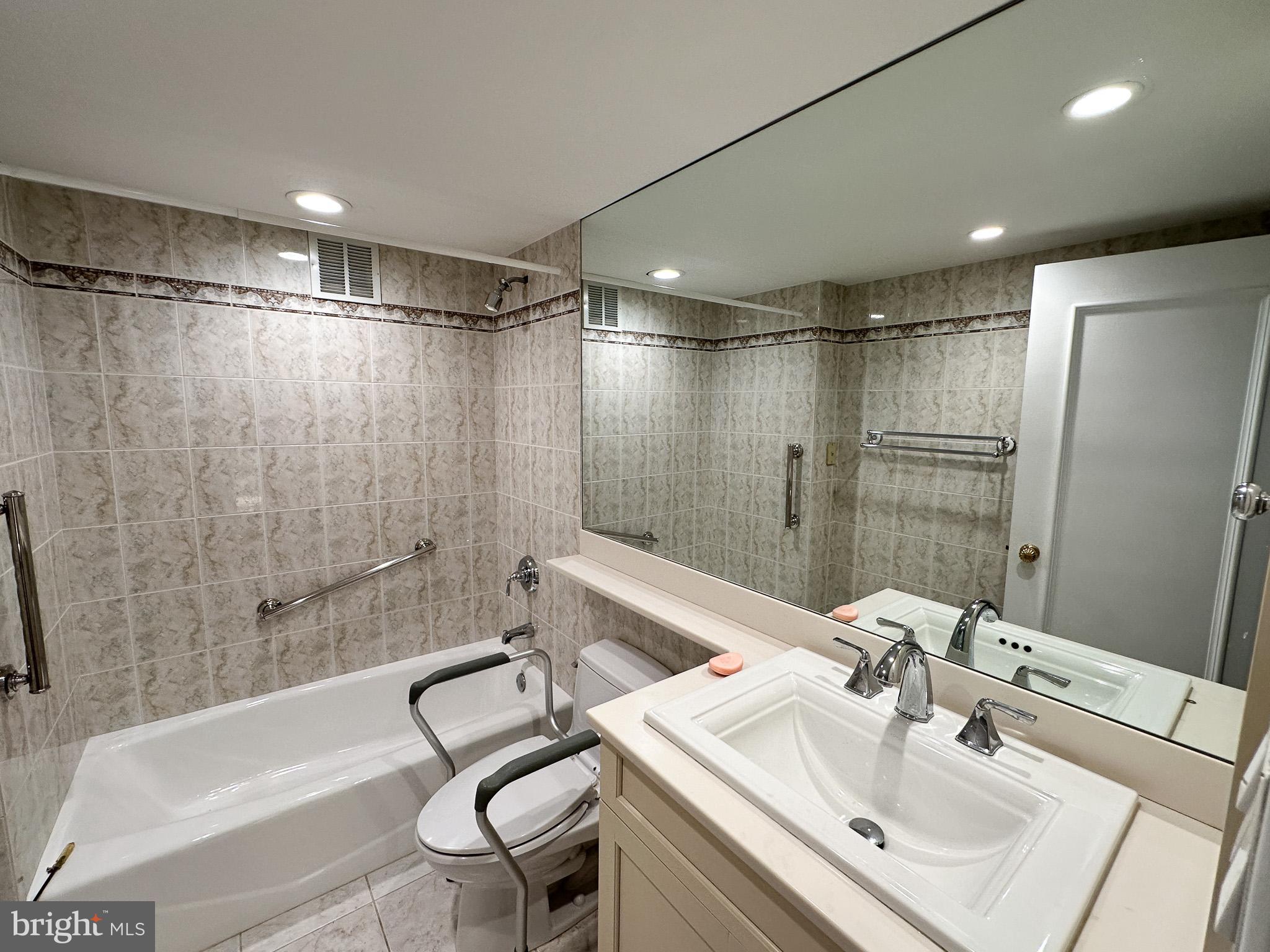 GREENHILL FARMS - Residential