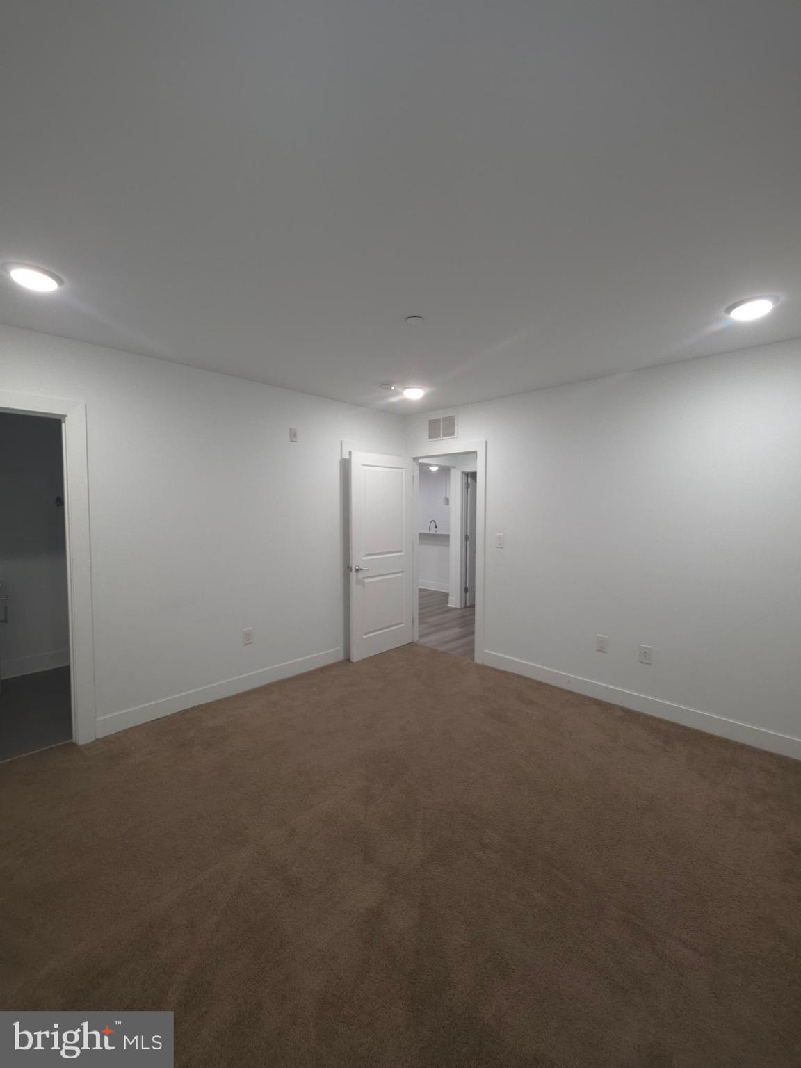 MANTUA - Residential Lease