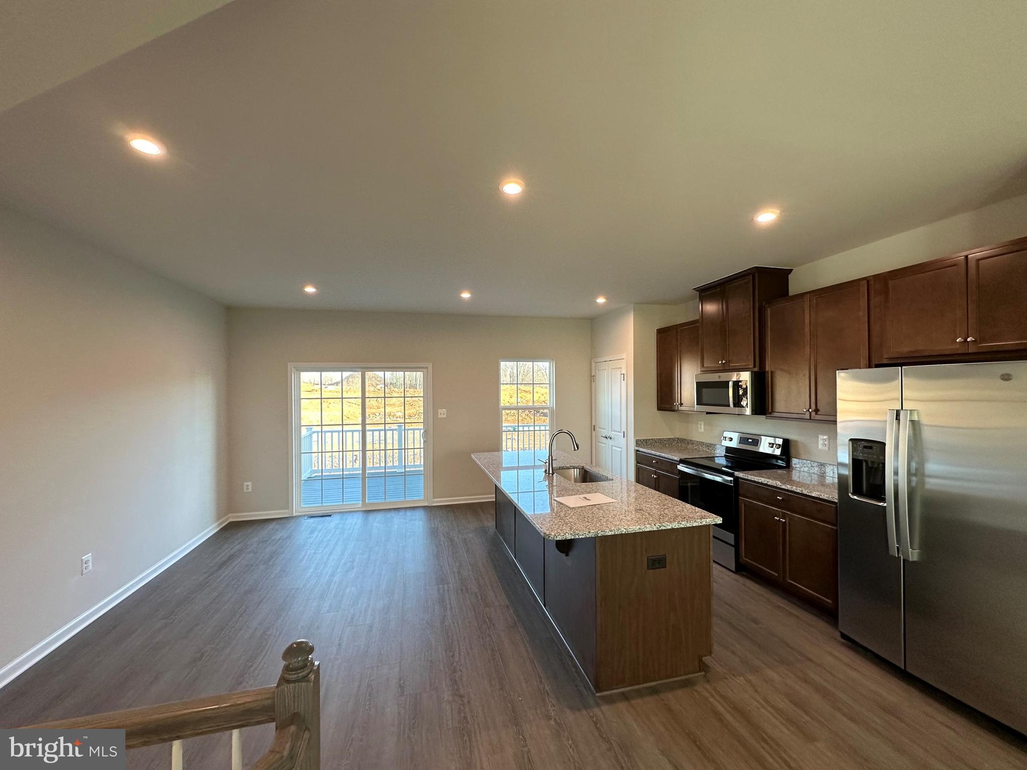 CARDINAL POINTE - Residential