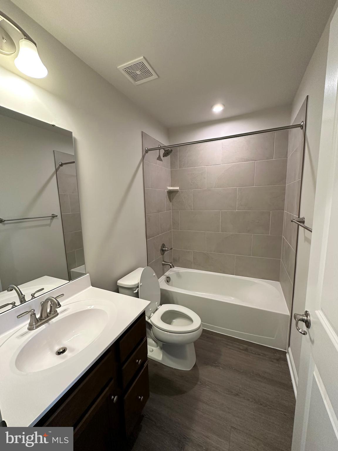 CARDINAL POINTE - Residential