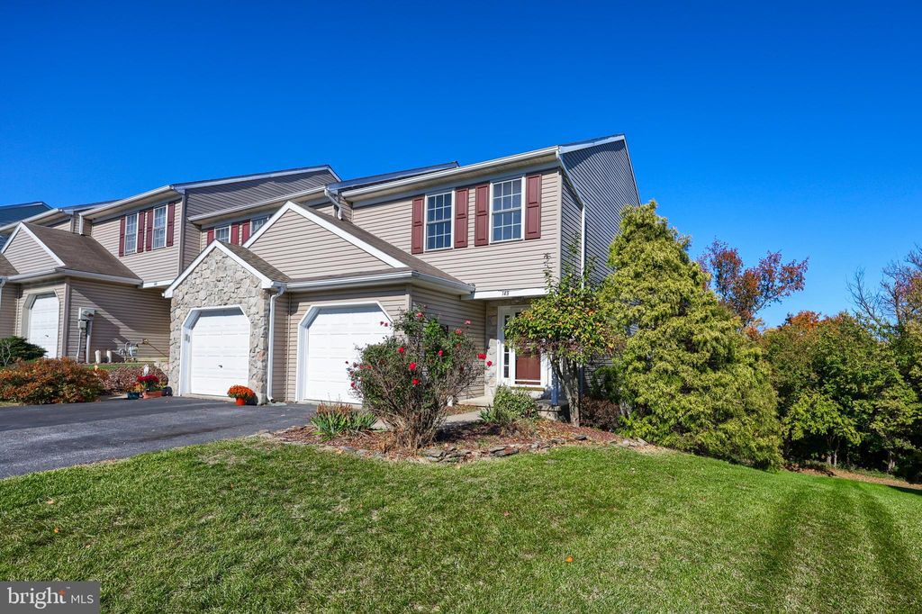 Photo of 149 Acorn Lane, MOUNTVILLE, PA 17554 (MLS # PALA2059324)