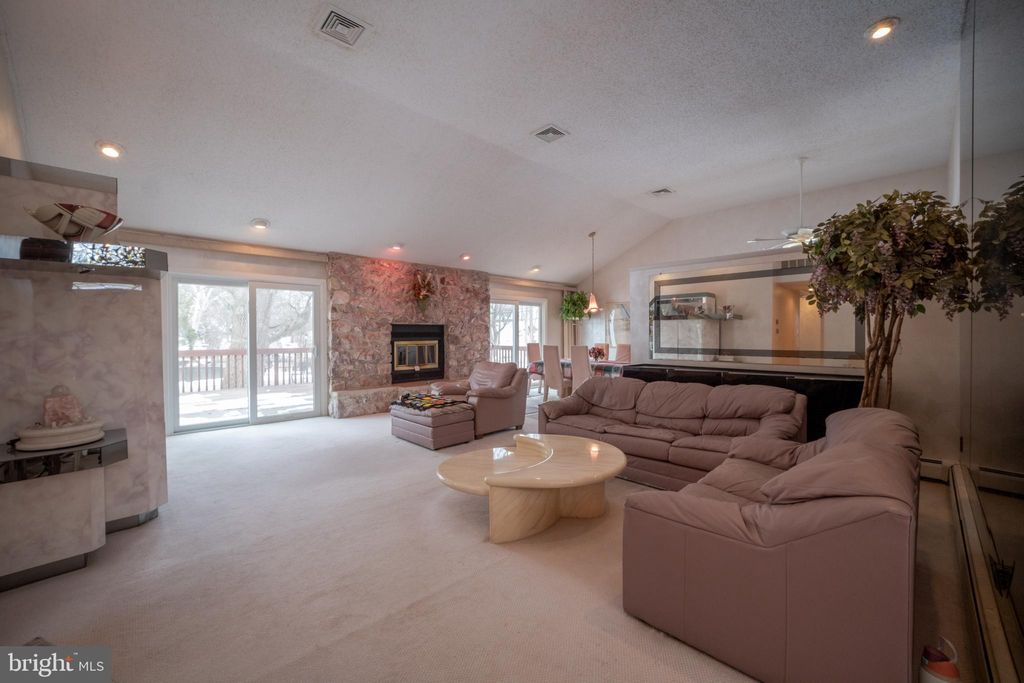 Photo of 501 Flora Circle, SPRINGFIELD, PA 19064 (MLS # PADE2108018)