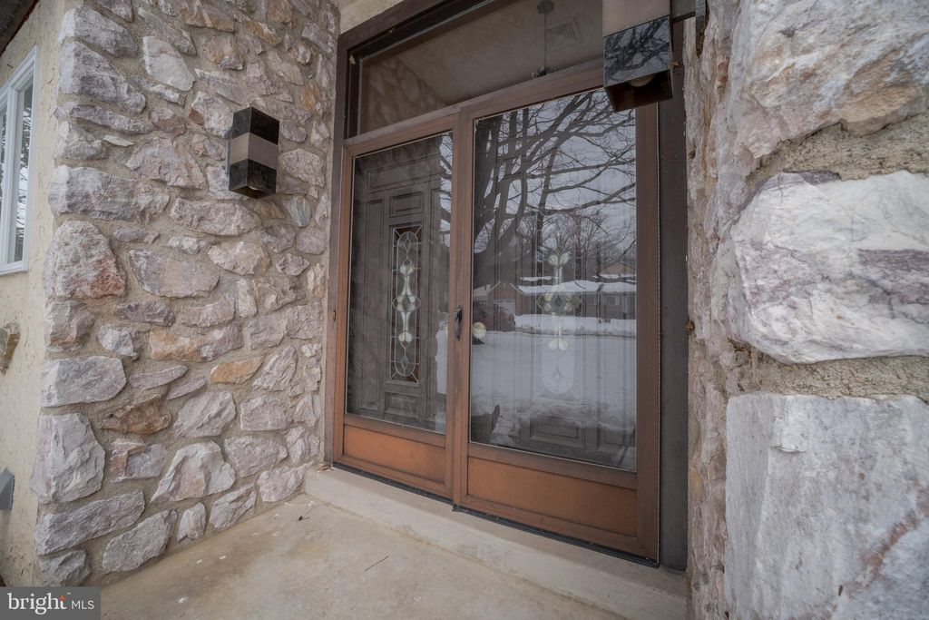 Photo of 501 Flora Circle, SPRINGFIELD, PA 19064 (MLS # PADE2108018)