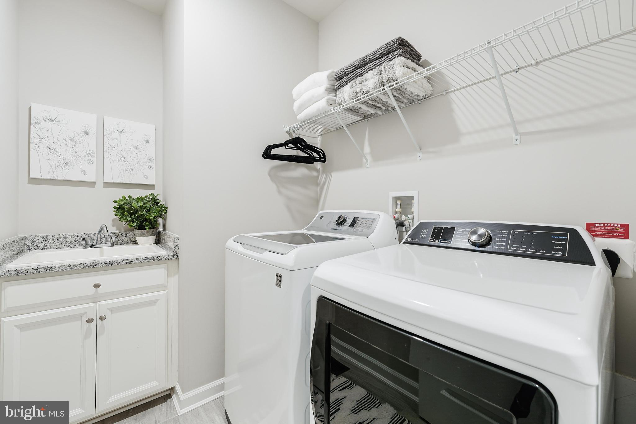 ONE LOUDOUN - Residential