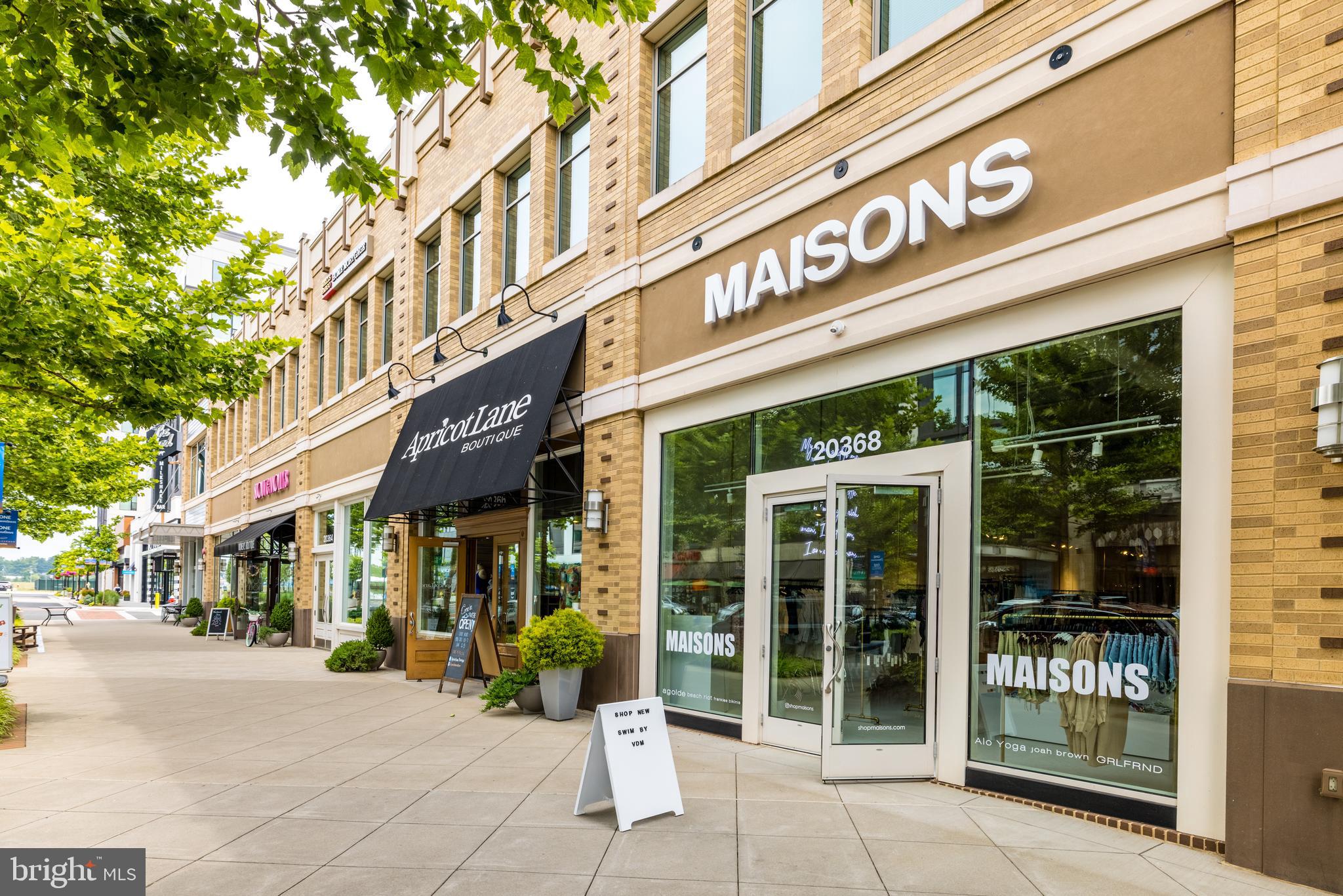 ONE LOUDOUN - Residential