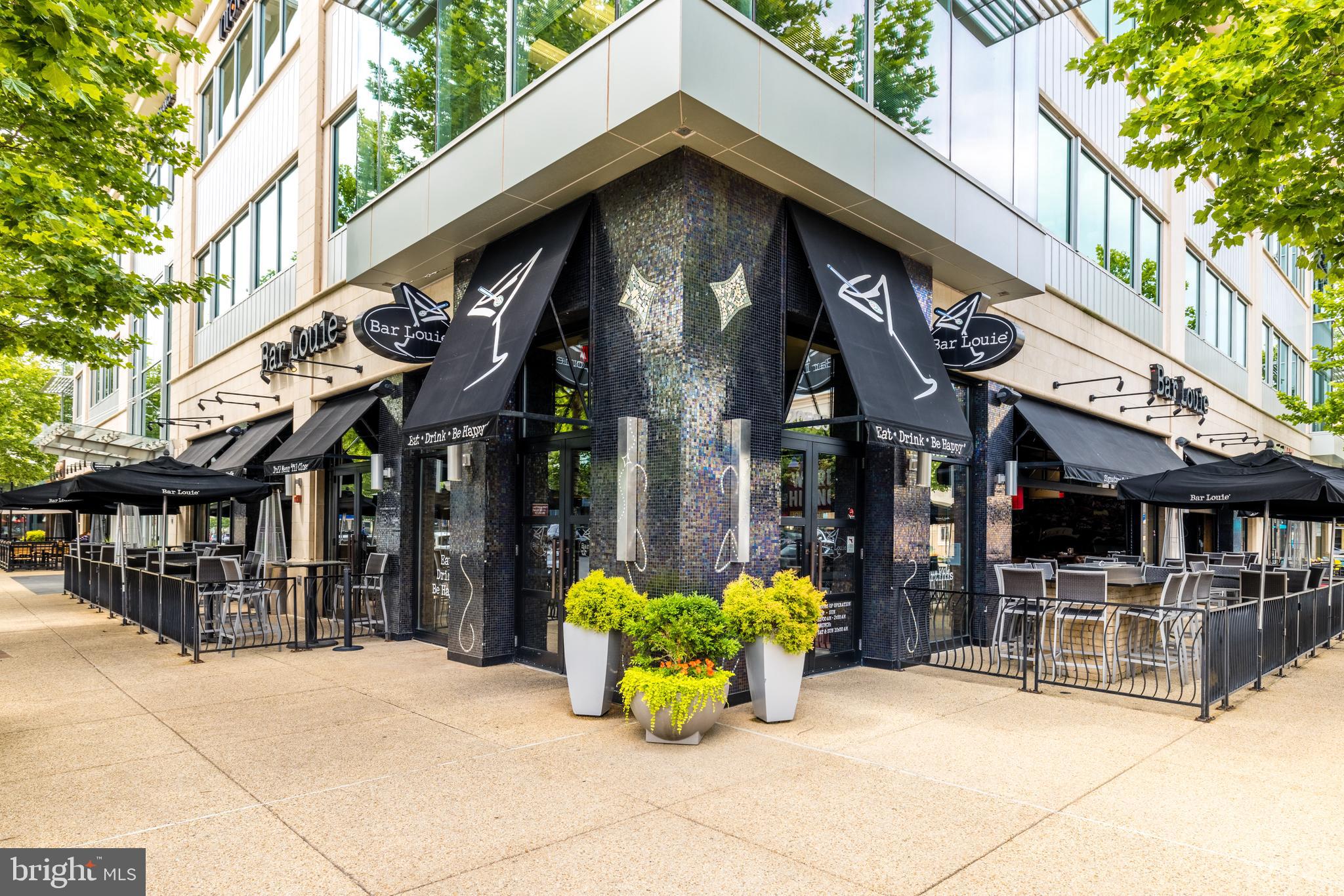 ONE LOUDOUN - Residential