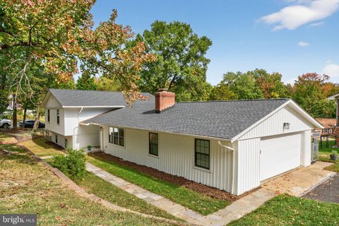 2 PAWNEE DRIVE FREDERICKSBURG VA 22401