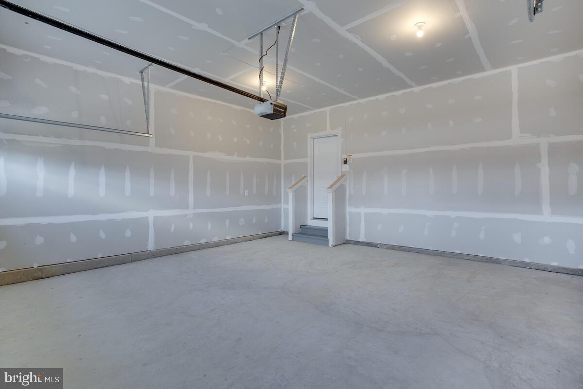 VILLAGES OF SAVANNAH - Residential