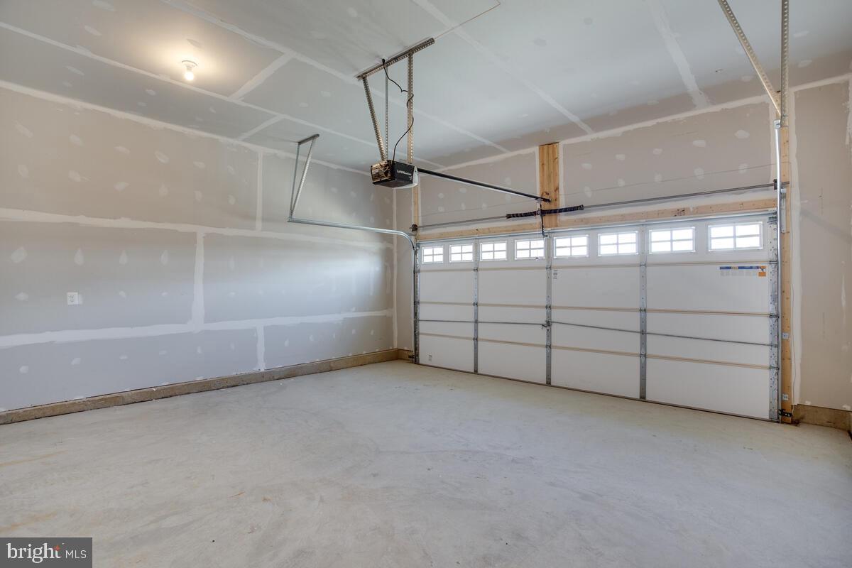 VILLAGES OF SAVANNAH - Residential