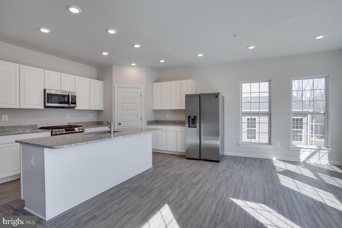 VILLAGES OF SAVANNAH - Residential