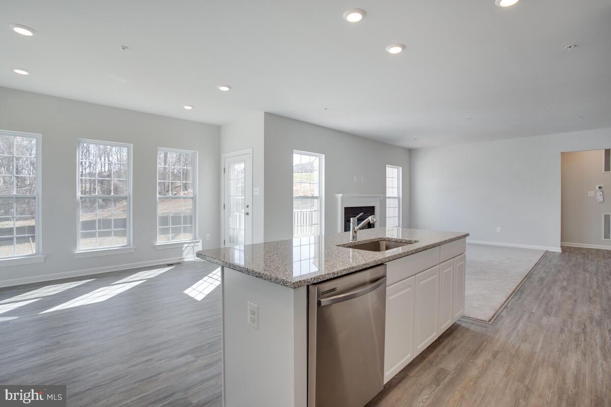 VILLAGES OF SAVANNAH - Residential