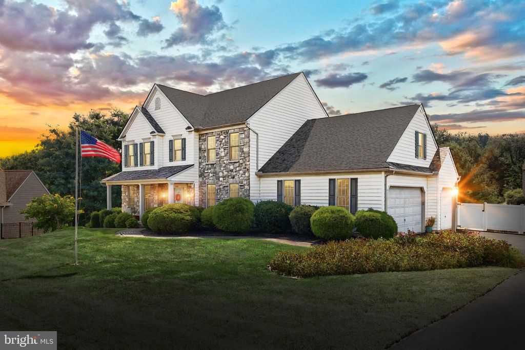 Photo of 4220 Peach Orchard Hollow, YORK, PA 17402 (MLS # PAYK2090232)