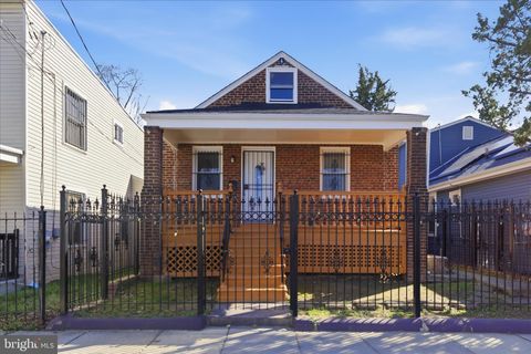 4029 GAULT PLACE NE WASHINGTON DC 20019