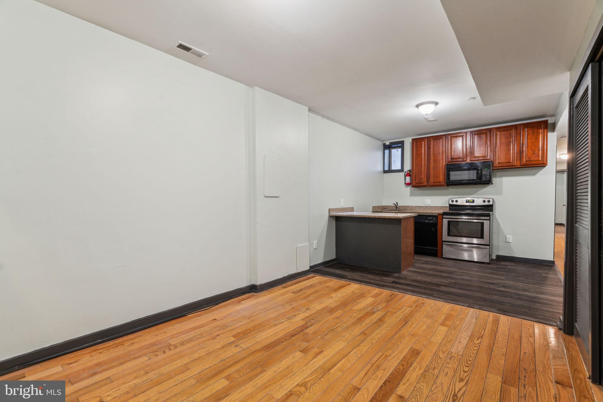 TEMPLE UNIVERSITY - Residential Lease
