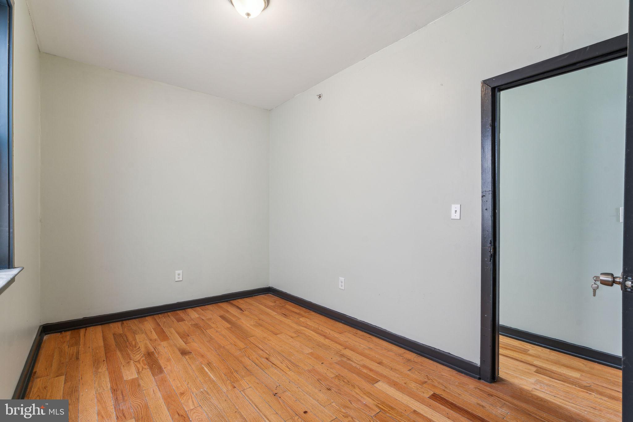 TEMPLE UNIVERSITY - Residential Lease