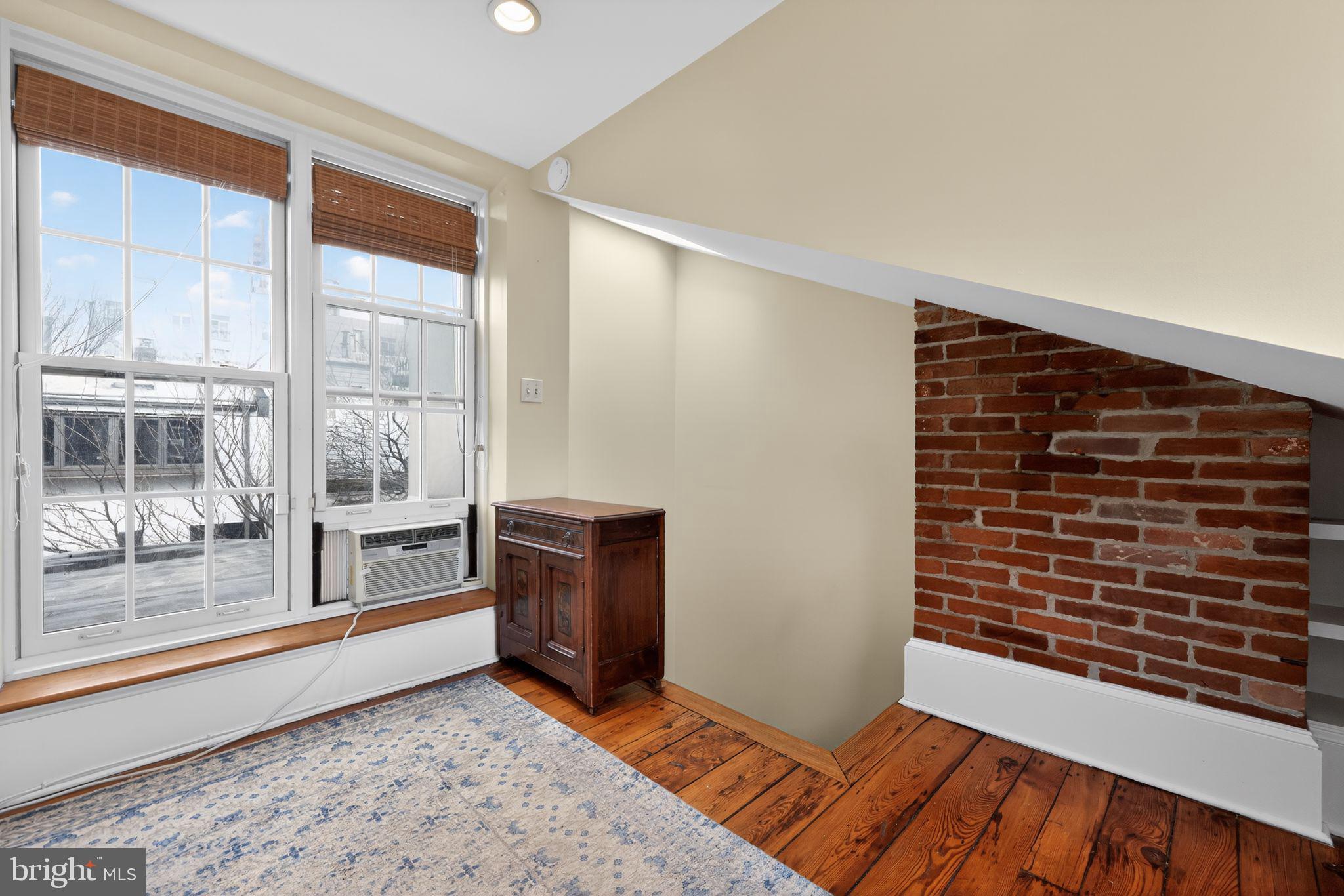 WASHINGTON SQ WEST - Residential